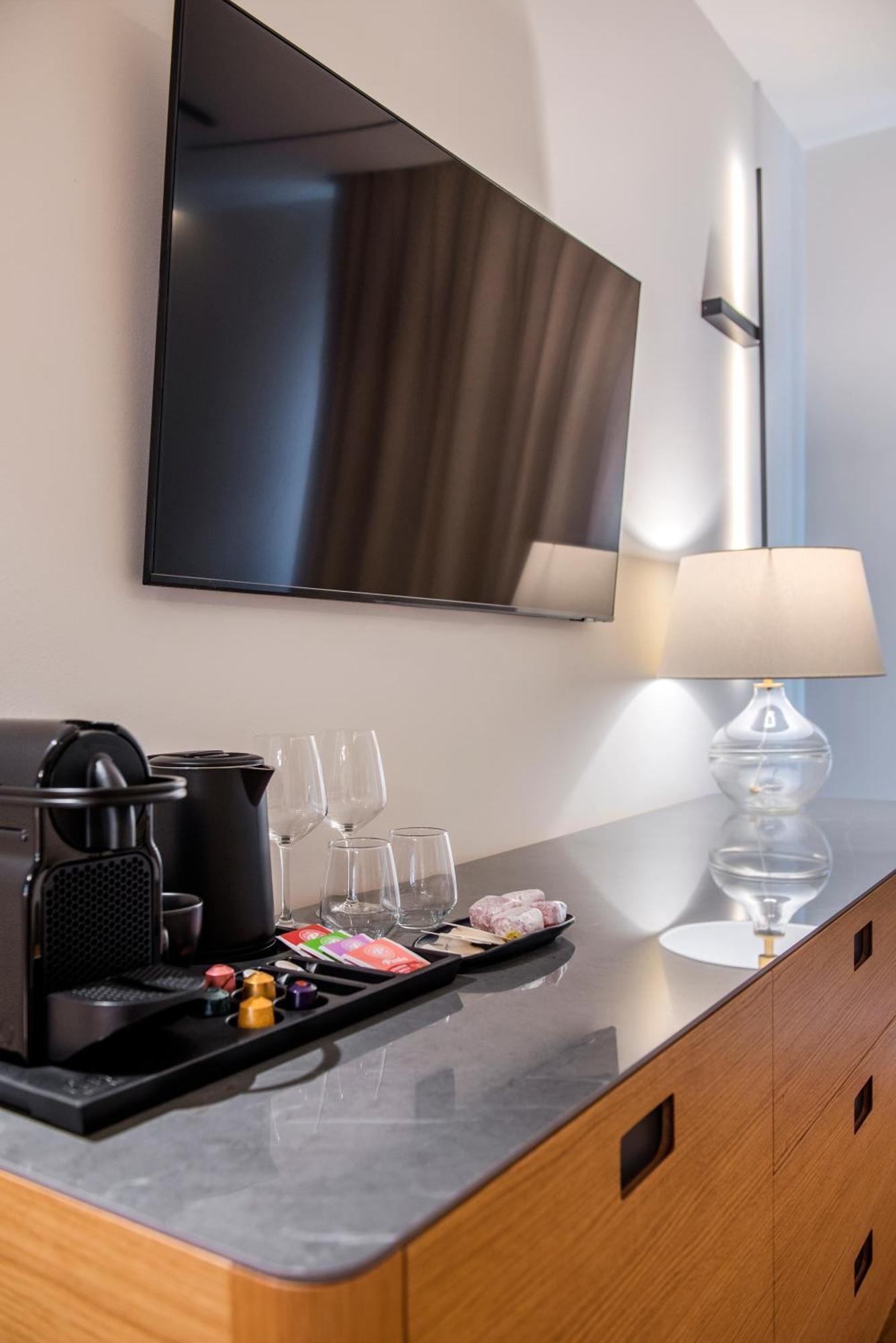 Anaya Suites 에르무폴리 외부 사진