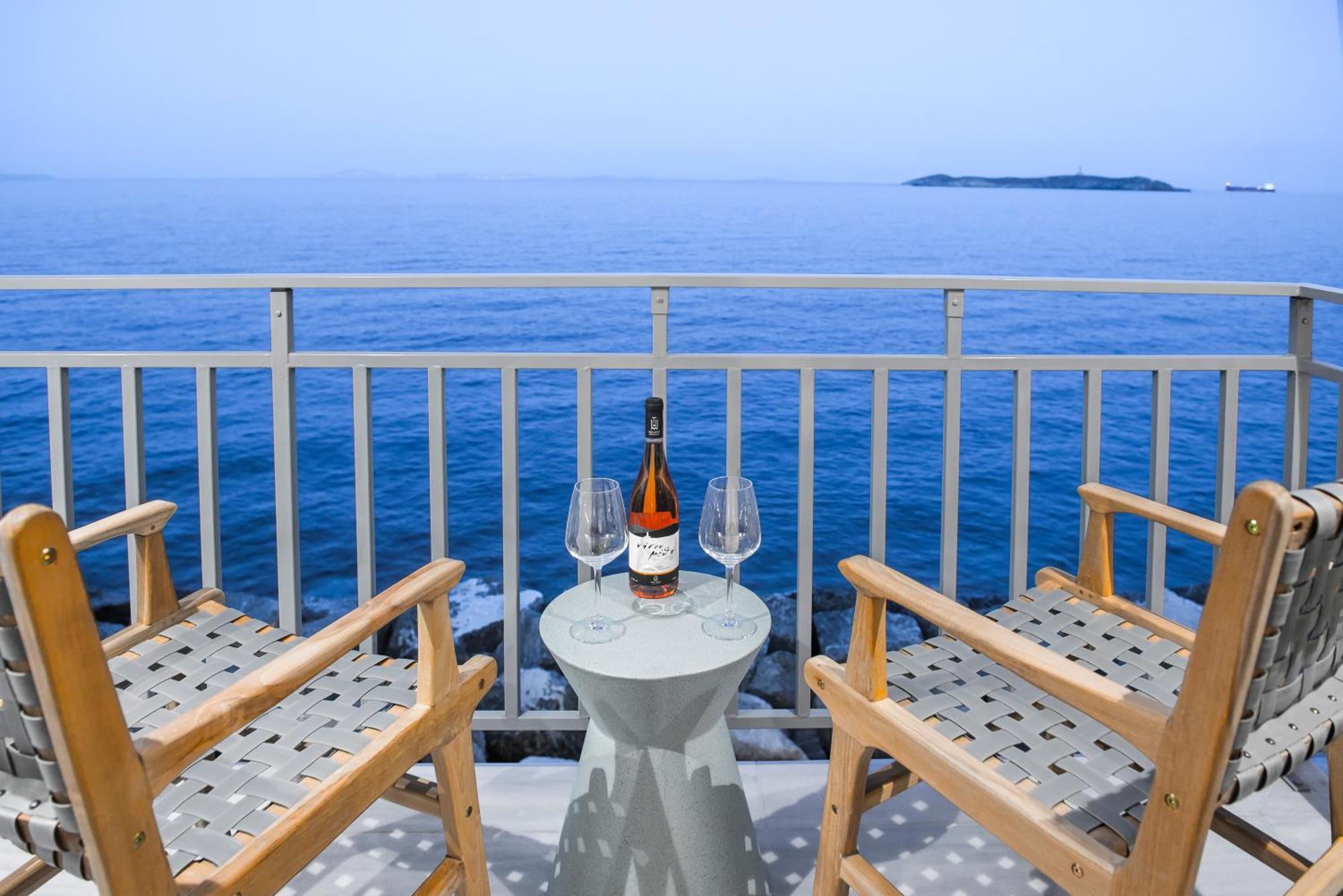 Anaya Suites 에르무폴리 외부 사진